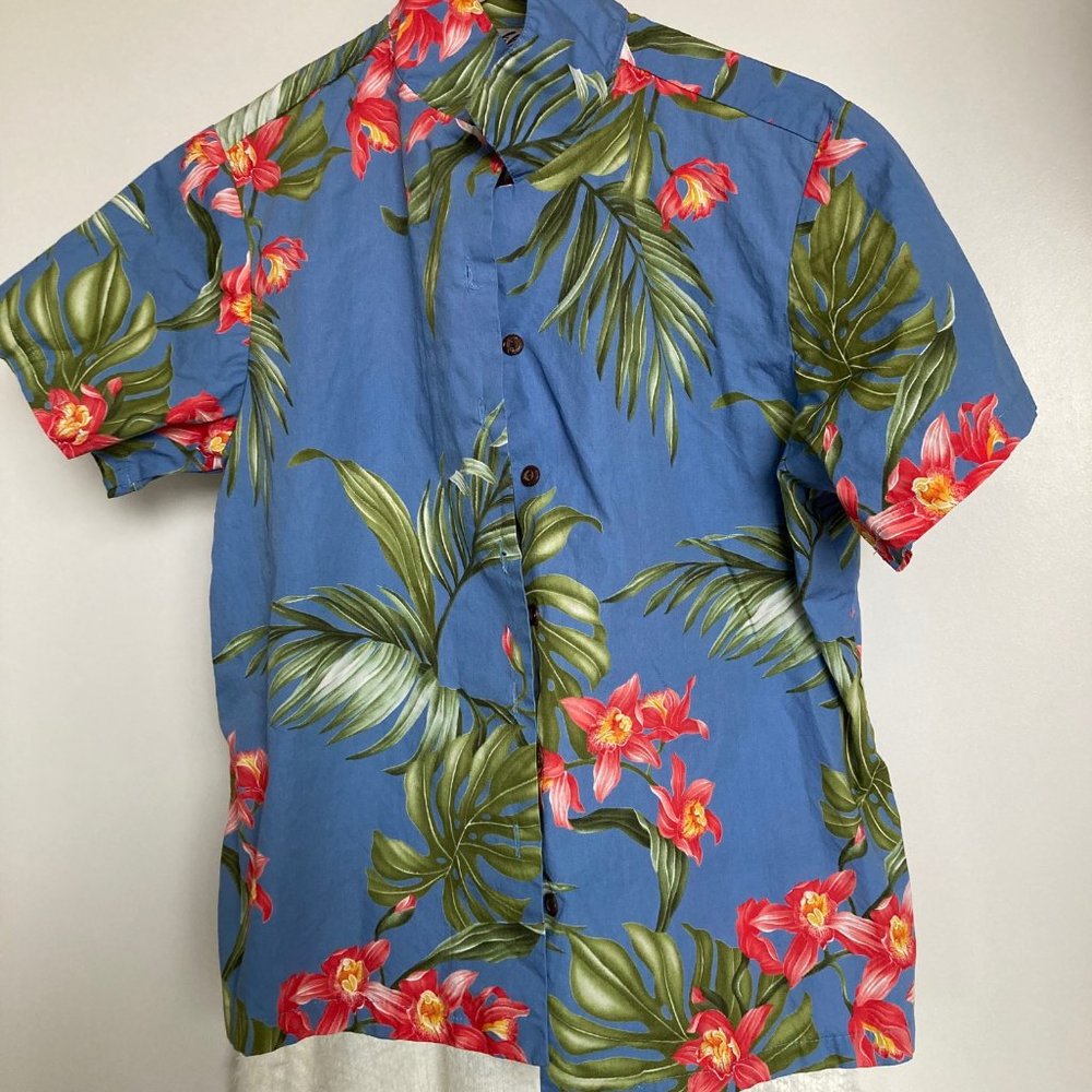 100% cotton Hawaiian Ladies Shirt made by KILANI